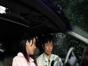 働く熟年おばさん職場で我慢できずに若いチ○ポを貪りまくる！　サンプル画像16